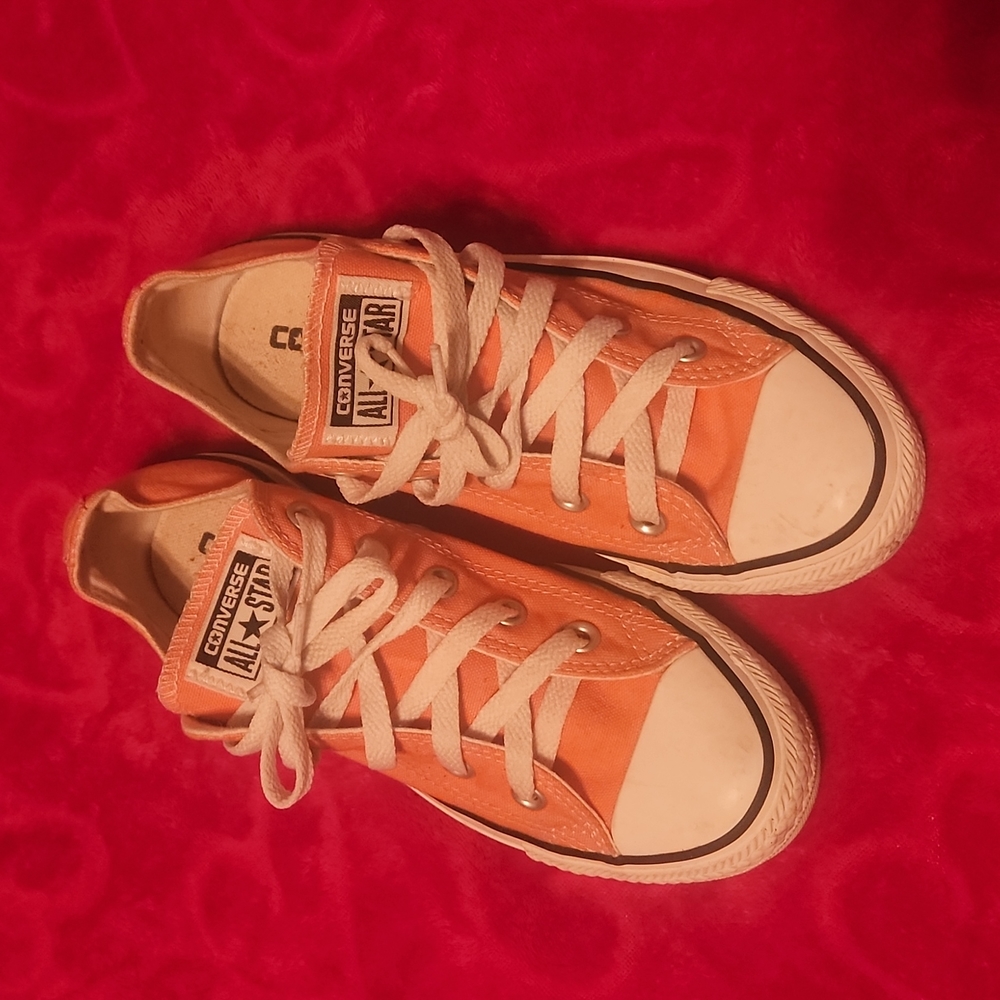 Converse All-Star🌟 - Picture 2 of 4
